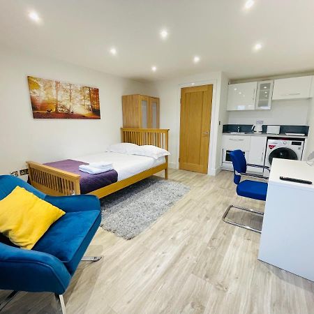 New Modern Studio Apartment, Parking, Netflix Kenilworth Dış mekan fotoğraf